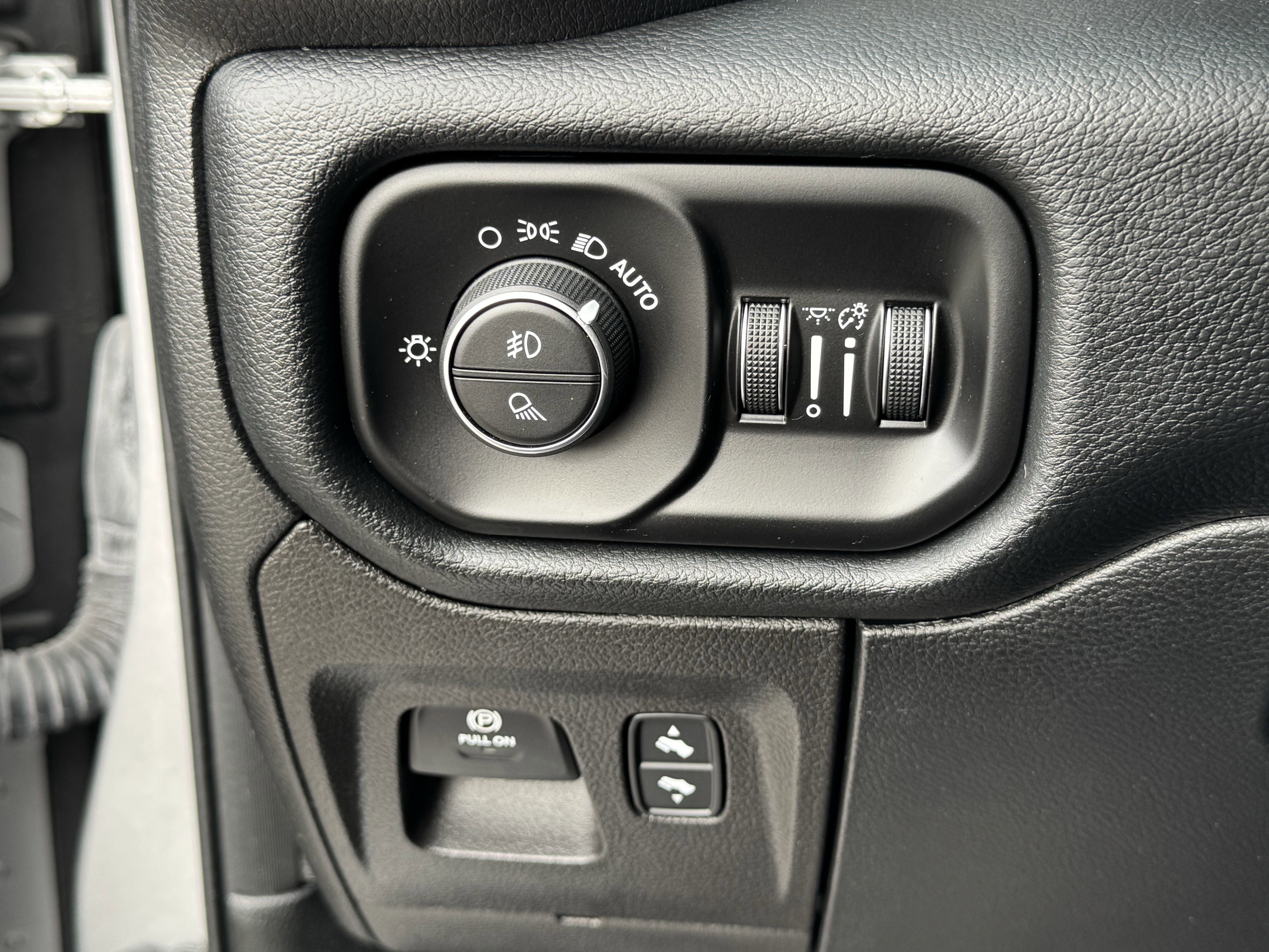 Used 2021 RAM 1500 Laramie image 29