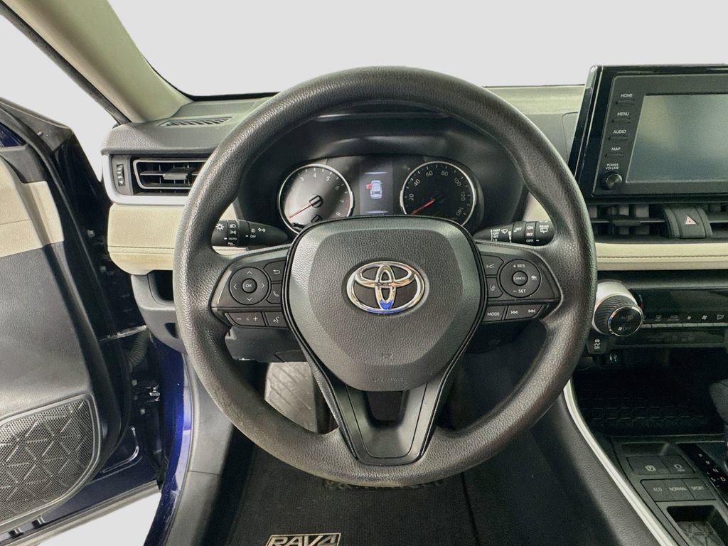 Used 2019 Toyota RAV4 XLE FWD image 11