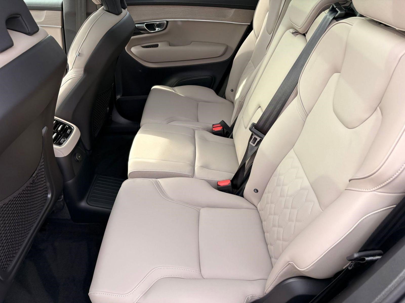 New 2026 Volvo XC90 T8 Plus image 25