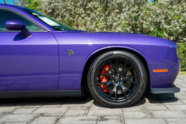 Used 2016 Dodge Challenger SRT Hellcat image 11