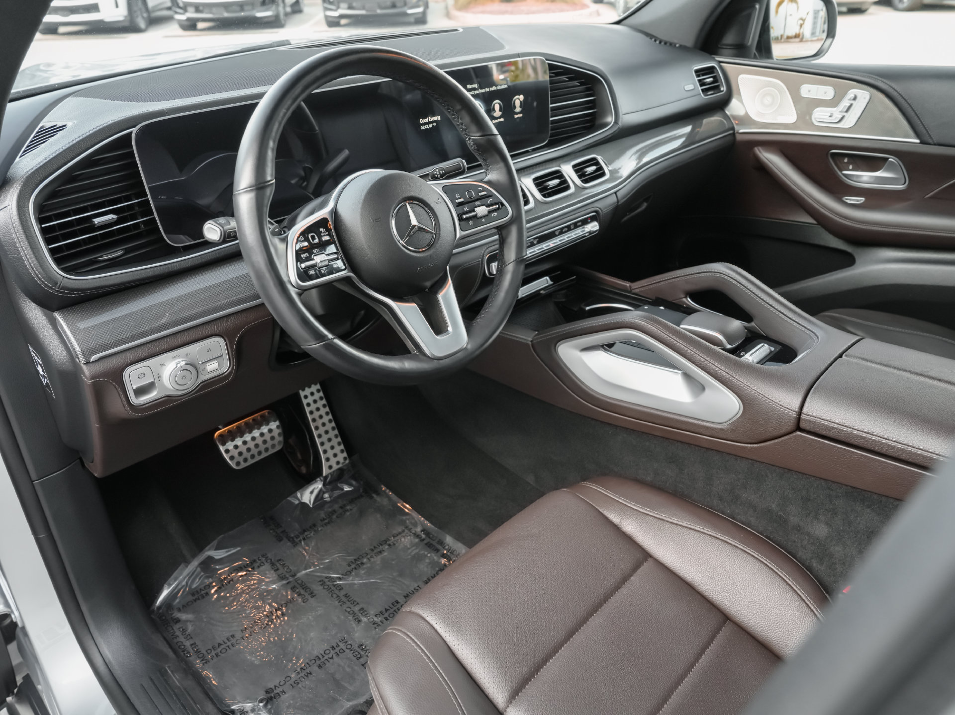 Used 2023 Mercedes-Benz GLS 450 4MATIC image 7