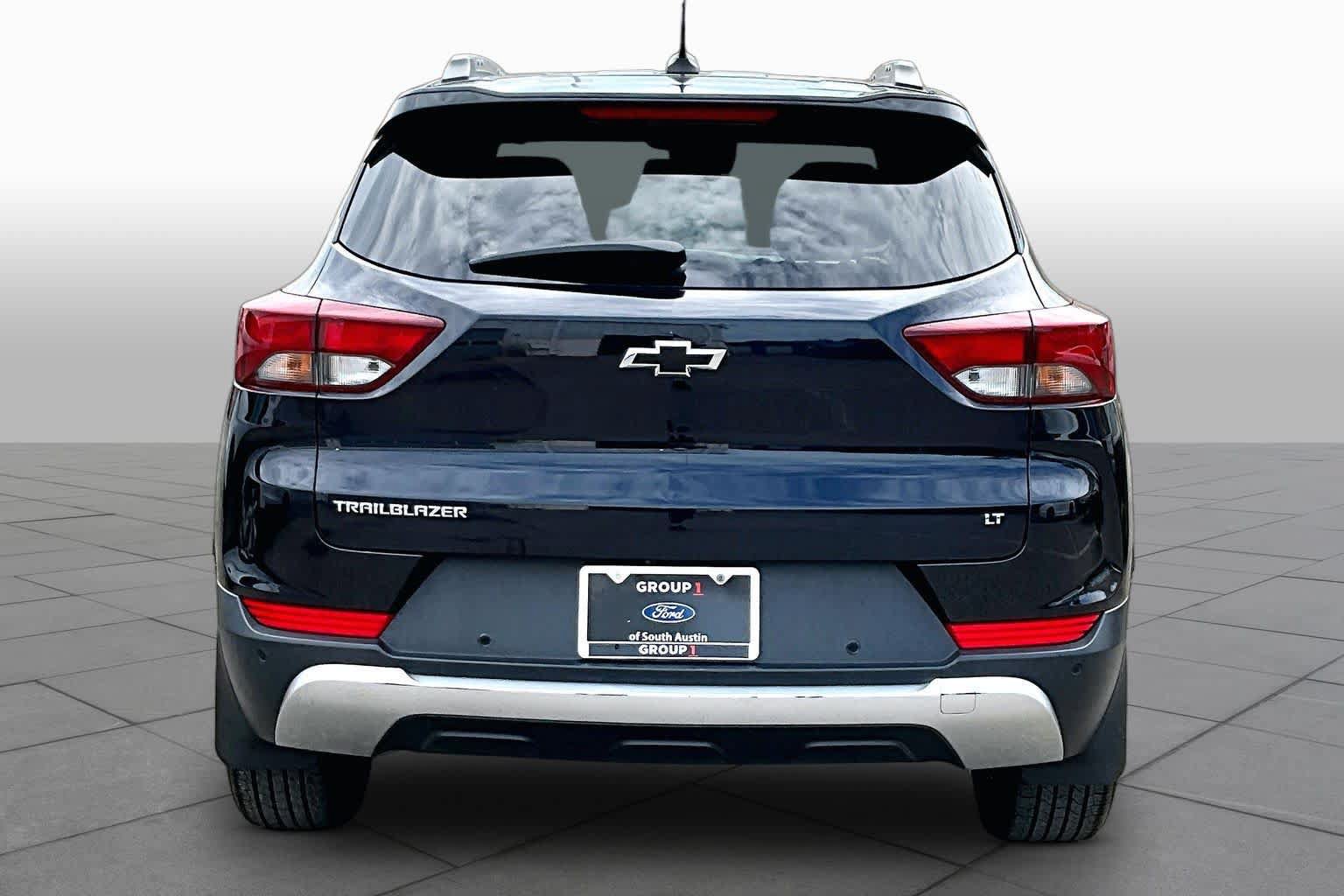 Used 2021 Chevrolet TrailBlazer LT w/ Convenience Package FWD image 5