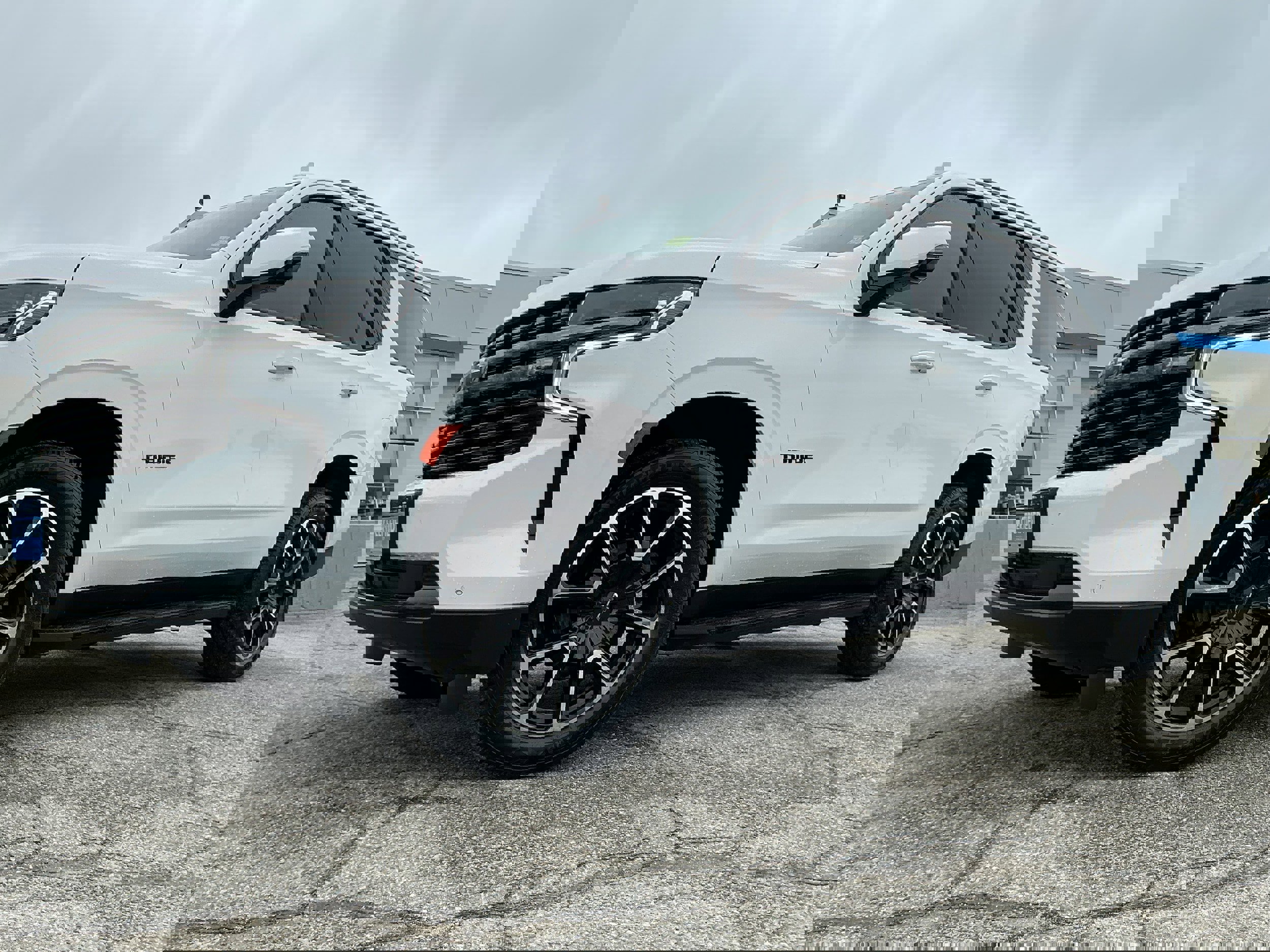 Certified 2022 Chevrolet Tahoe RST w/ Luxury Package image 2