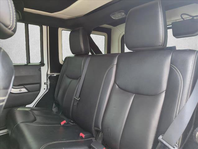 Used 2017 Jeep Wrangler Unlimited Rubicon w/ Cold Weather Group AWD/4WD image 20