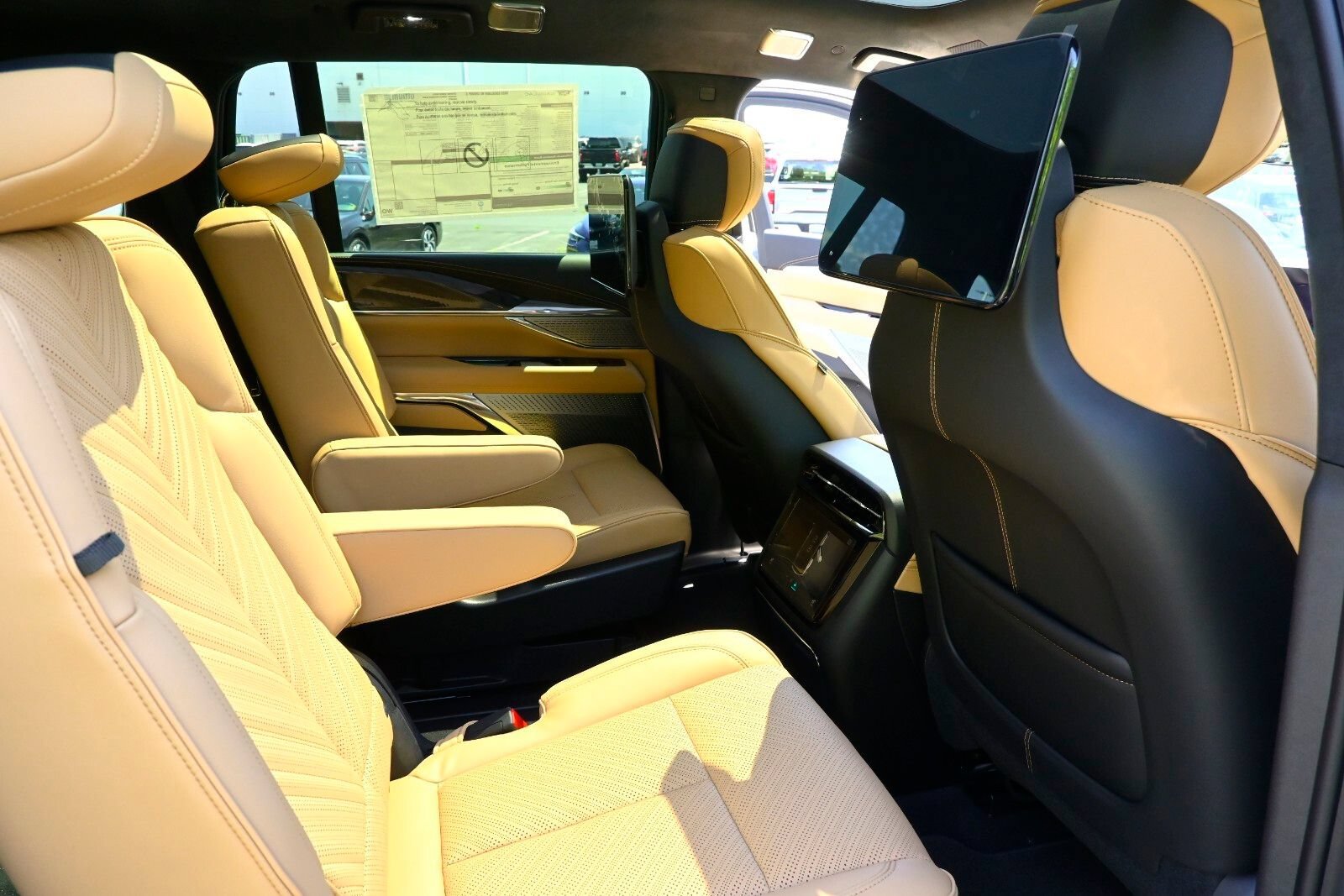 New 2025 Cadillac Escalade IQ Luxury 2 AWD/4WD image 34