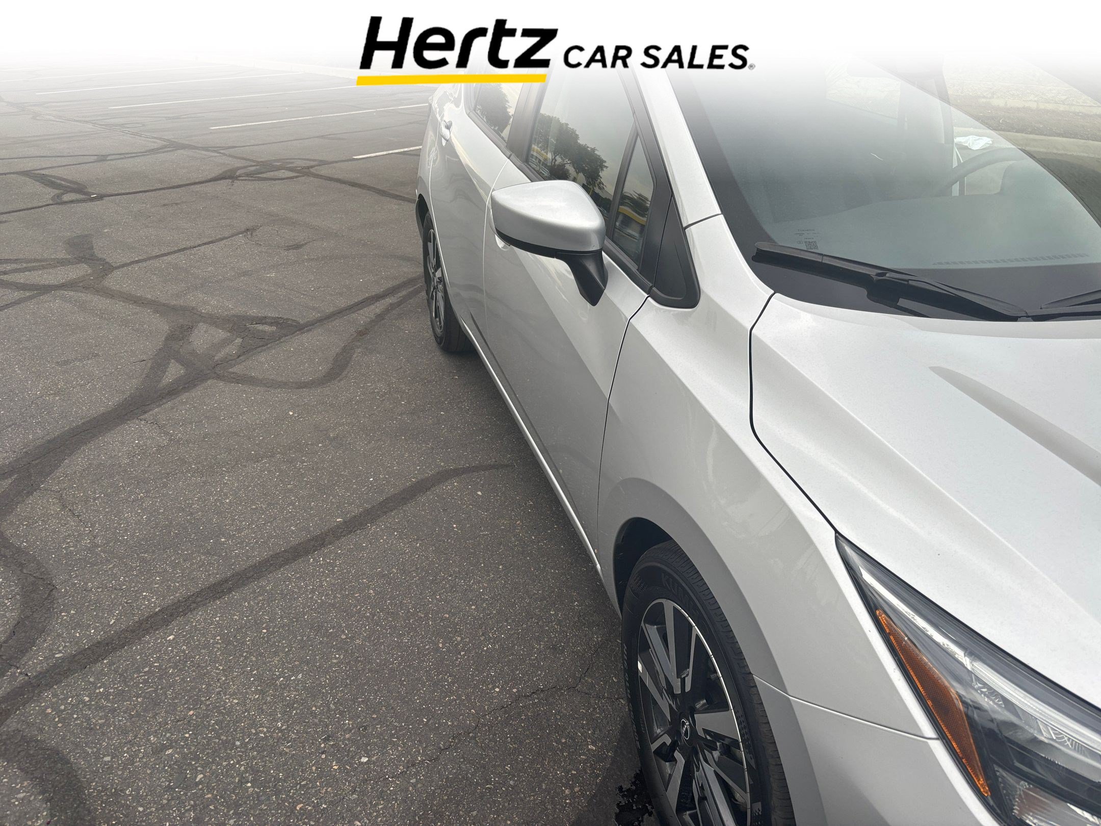 Used 2025 Nissan Versa SV FWD image 1