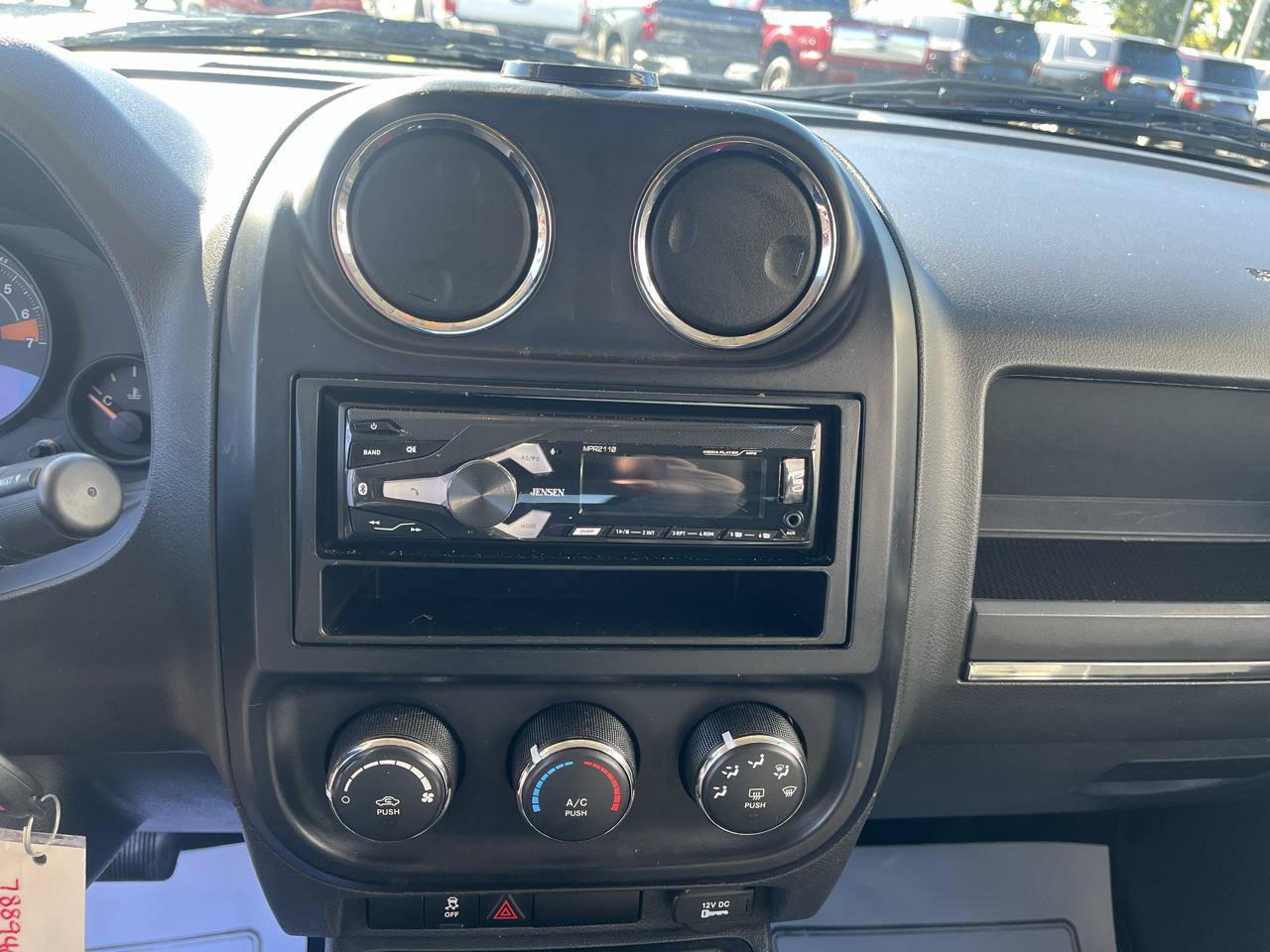 Used 2016 Jeep Patriot Sport FWD image 10