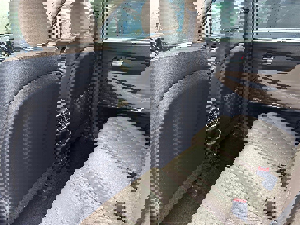 Used 2019 Hyundai Santa Fe Limited image 24