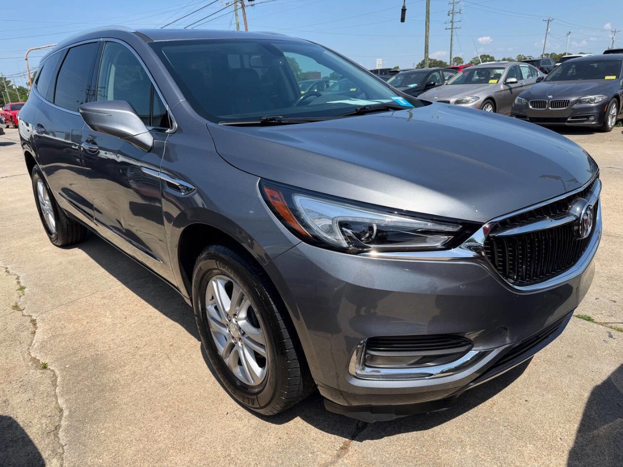 Used 2020 Buick Enclave Essence w/ Sound and Sites Package FWD image 4