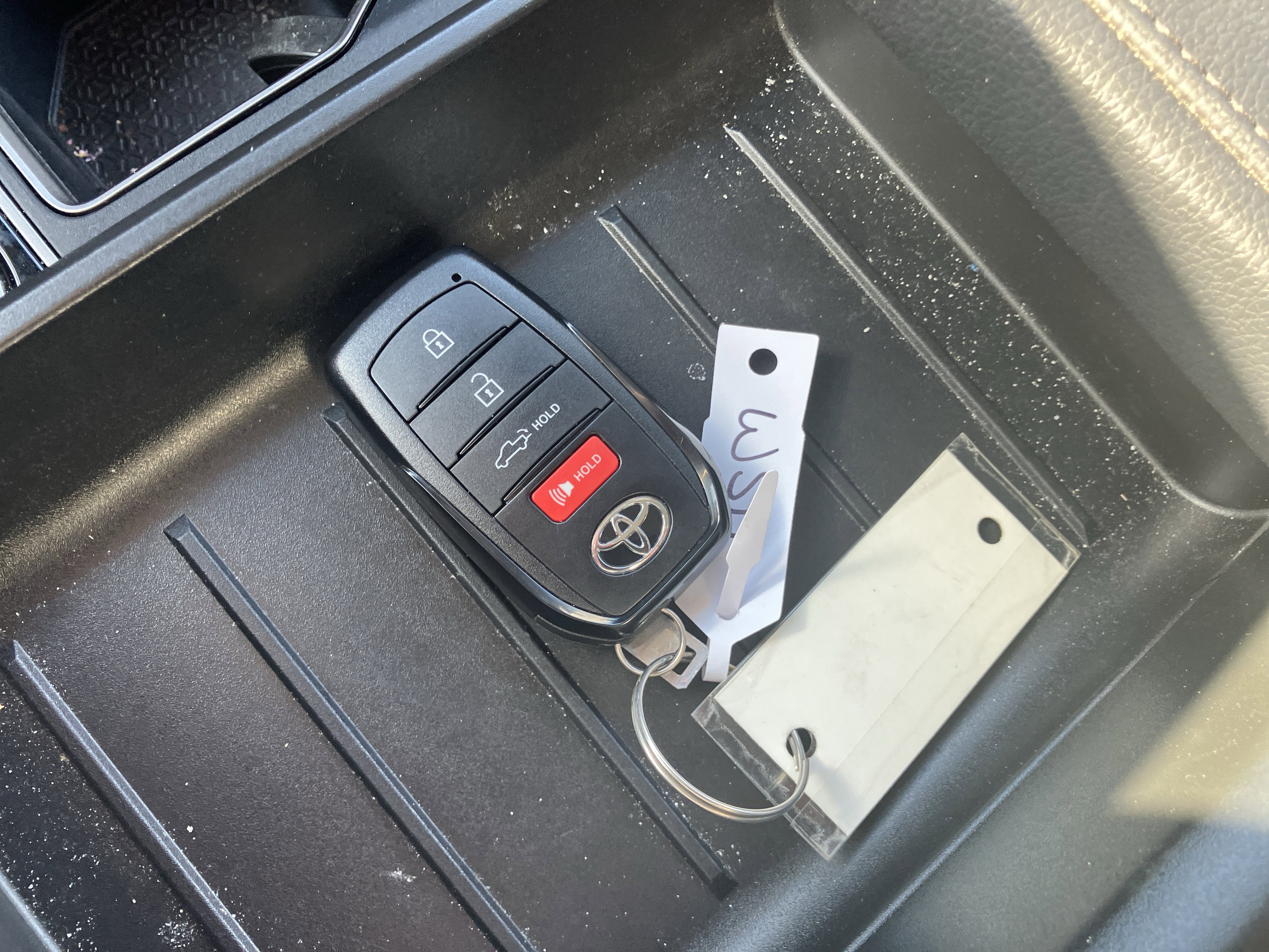 Used 2024 Toyota Tundra Limited image 30