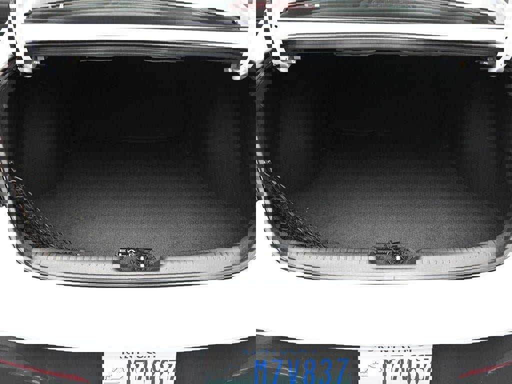 New 2025 Hyundai Elantra Sport image 30