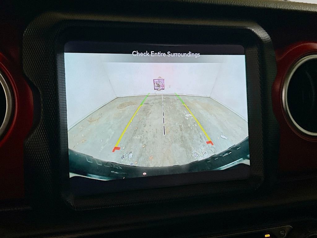 Used 2022 Jeep Wrangler Unlimited Rubicon w/ Cold Weather Group image 12