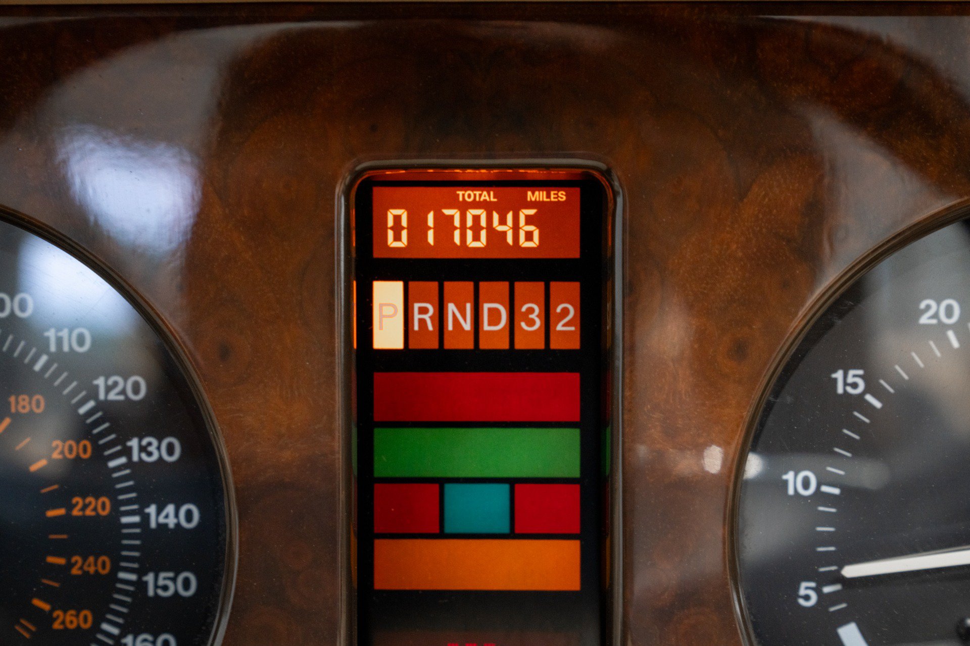 Used 1999 Bentley Azure Mulliner RWD image 20