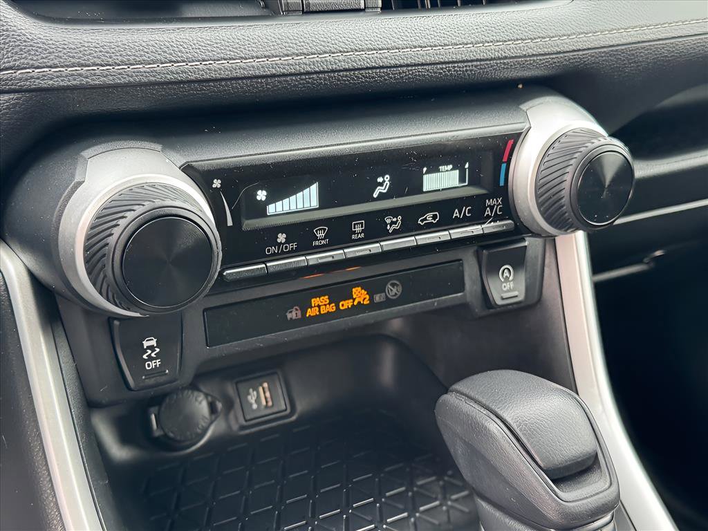 Used 2024 Toyota RAV4 LE image 25