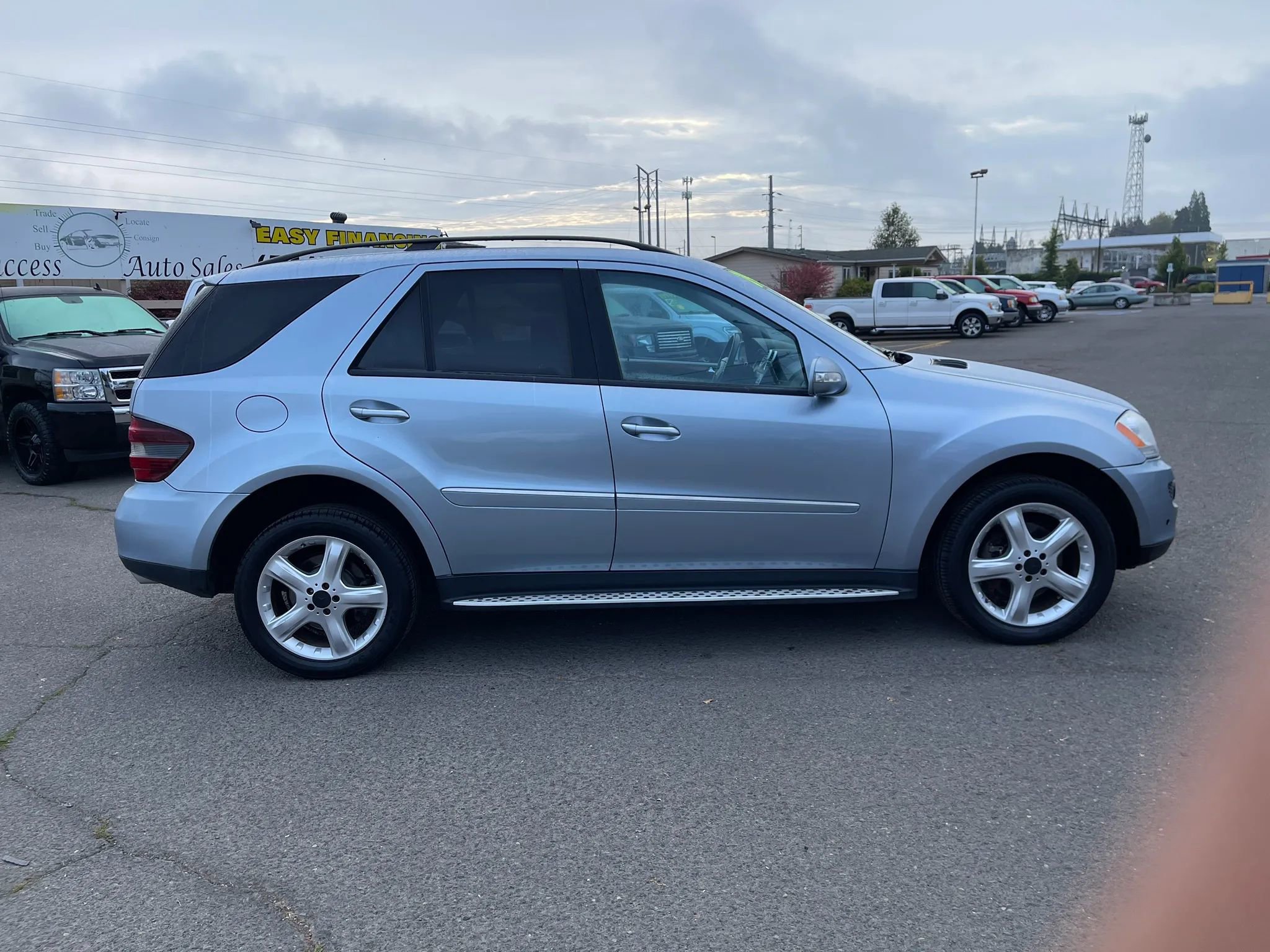 Used 2008 Mercedes-Benz ML 320 4MATIC image 2