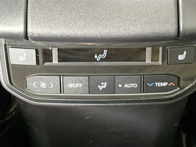 Used 2024 Toyota Highlander Platinum image 24
