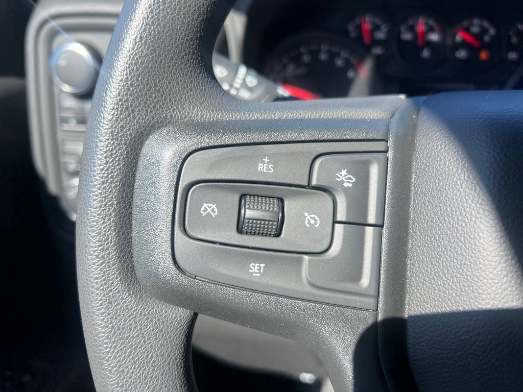 Used 2024 Chevrolet Silverado 1500 W/T w/ Z71 Off-Road Package image 4