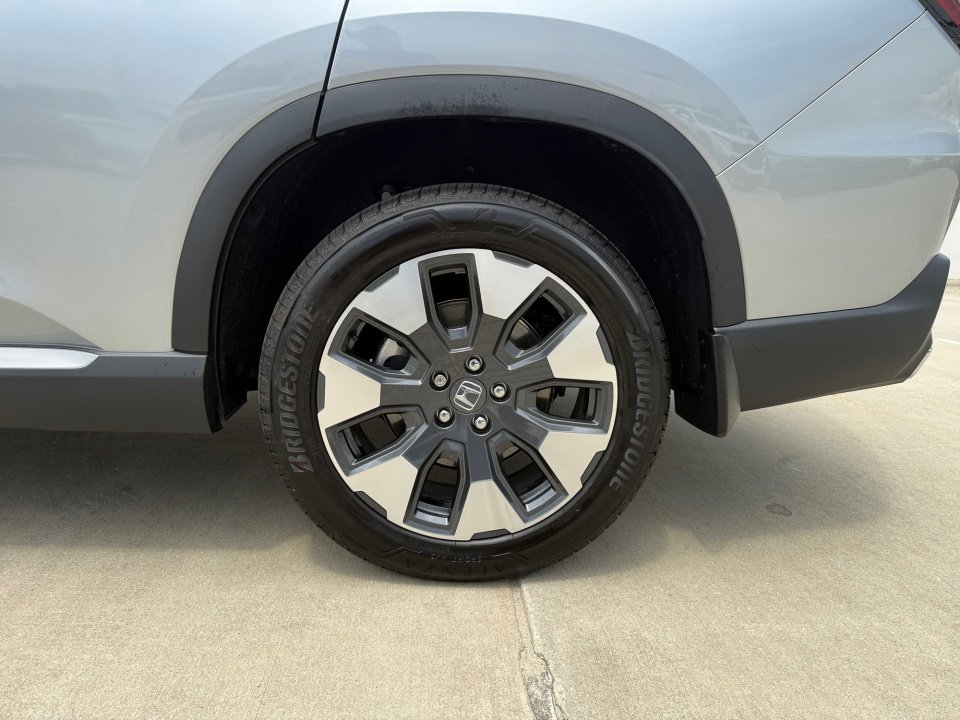 Used 2026 Honda Pilot Touring image 22