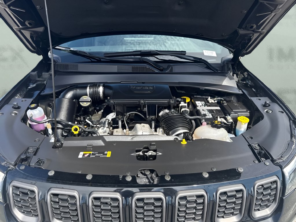 Used 2025 Jeep Compass Limited w/ High Altitude Package AWD/4WD image 29