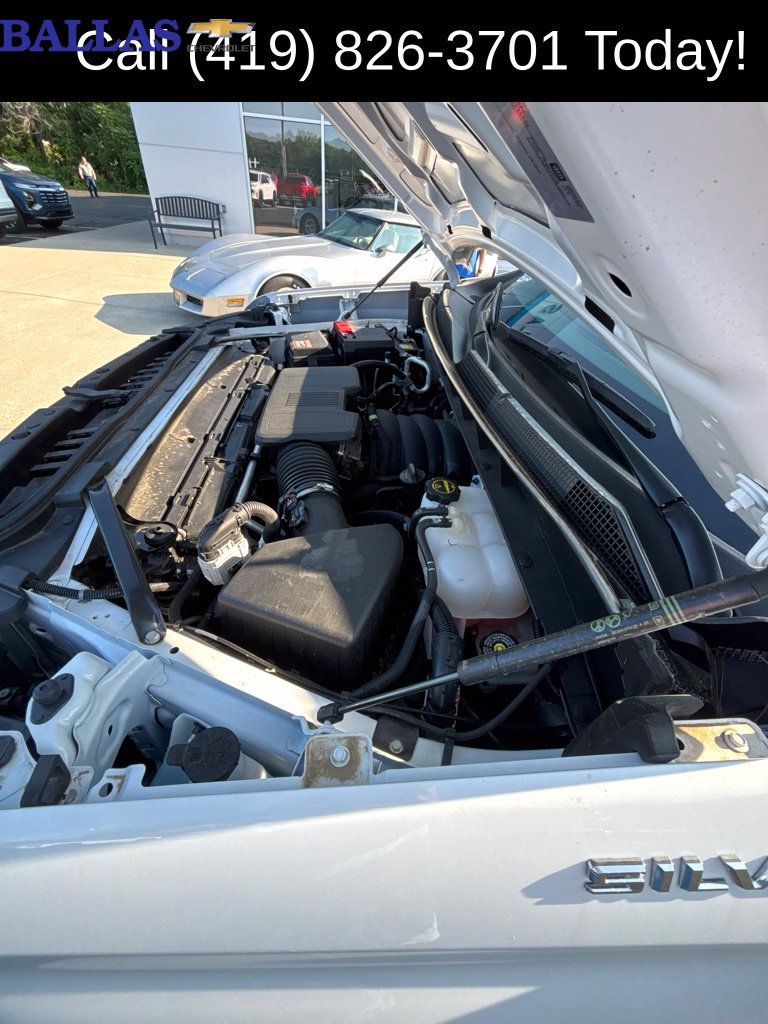 Used 2025 Chevrolet Silverado 1500 W/T RWD image 16