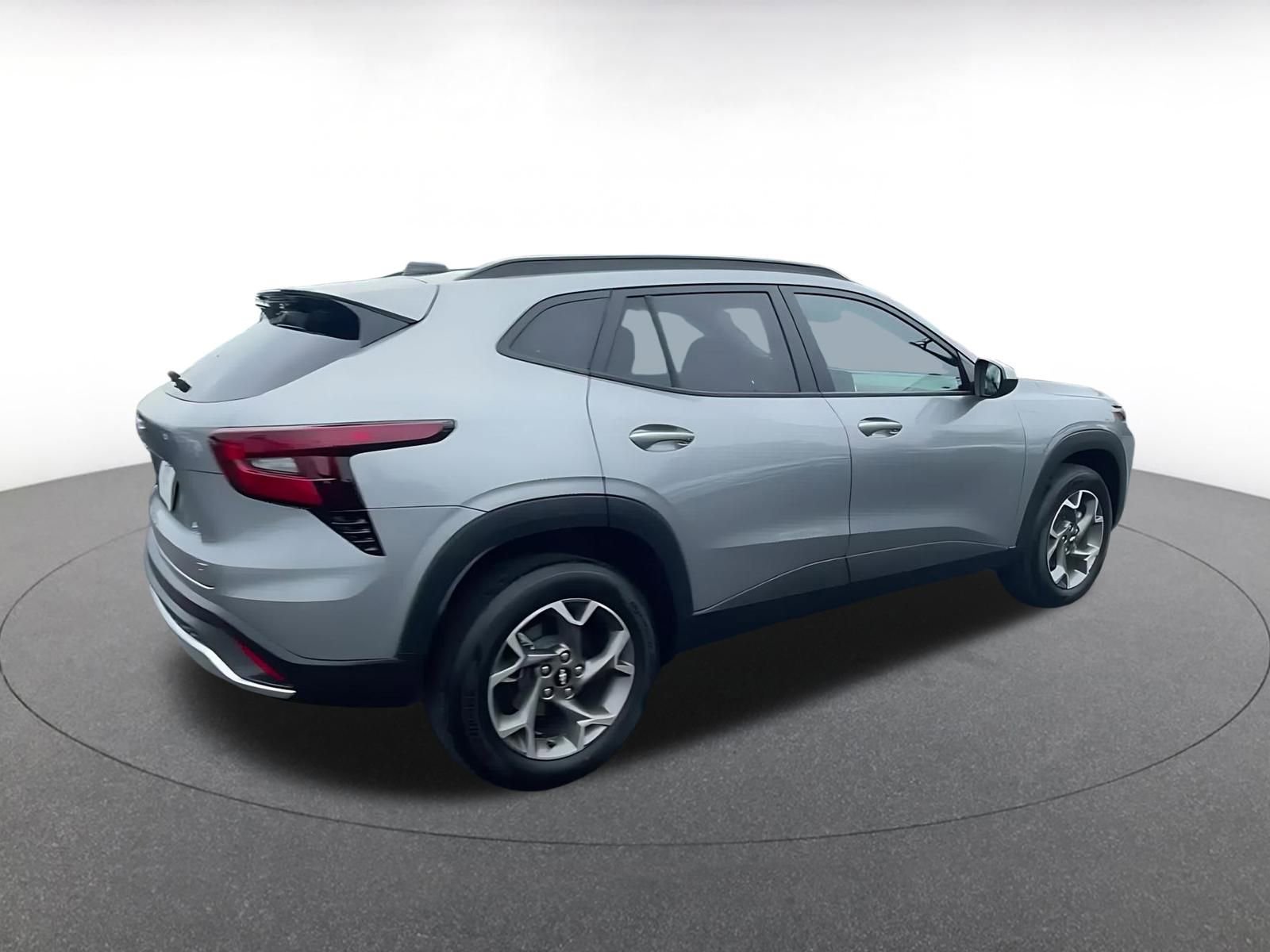 Used 2025 Chevrolet Trax LT image 15