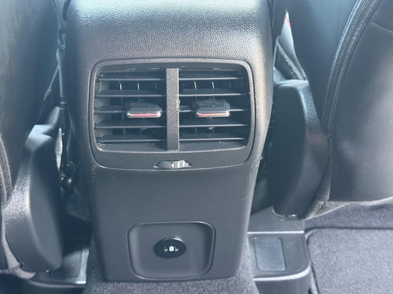 Used 2024 Ford Escape ST-Line w/ Tech Pack #1 AWD/4WD image 17