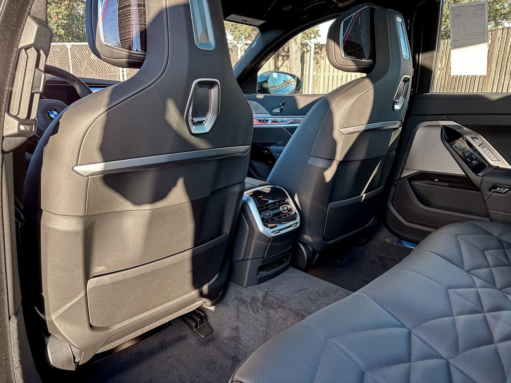 New 2026 BMW 740i xDrive w/ Premium Package image 33
