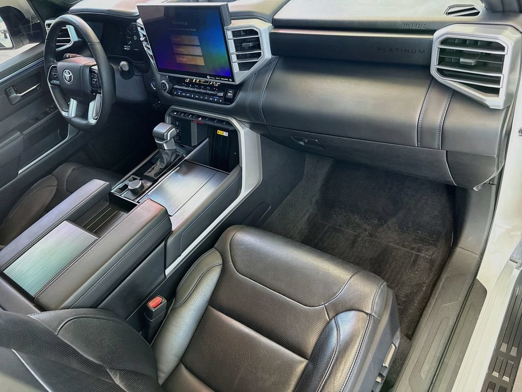 Certified 2024 Toyota Sequoia Platinum AWD/4WD image 17