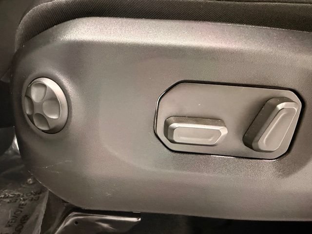 Used 2024 Jeep Wrangler Unlimited Sahara w/ Dual Top Group AWD/4WD image 22