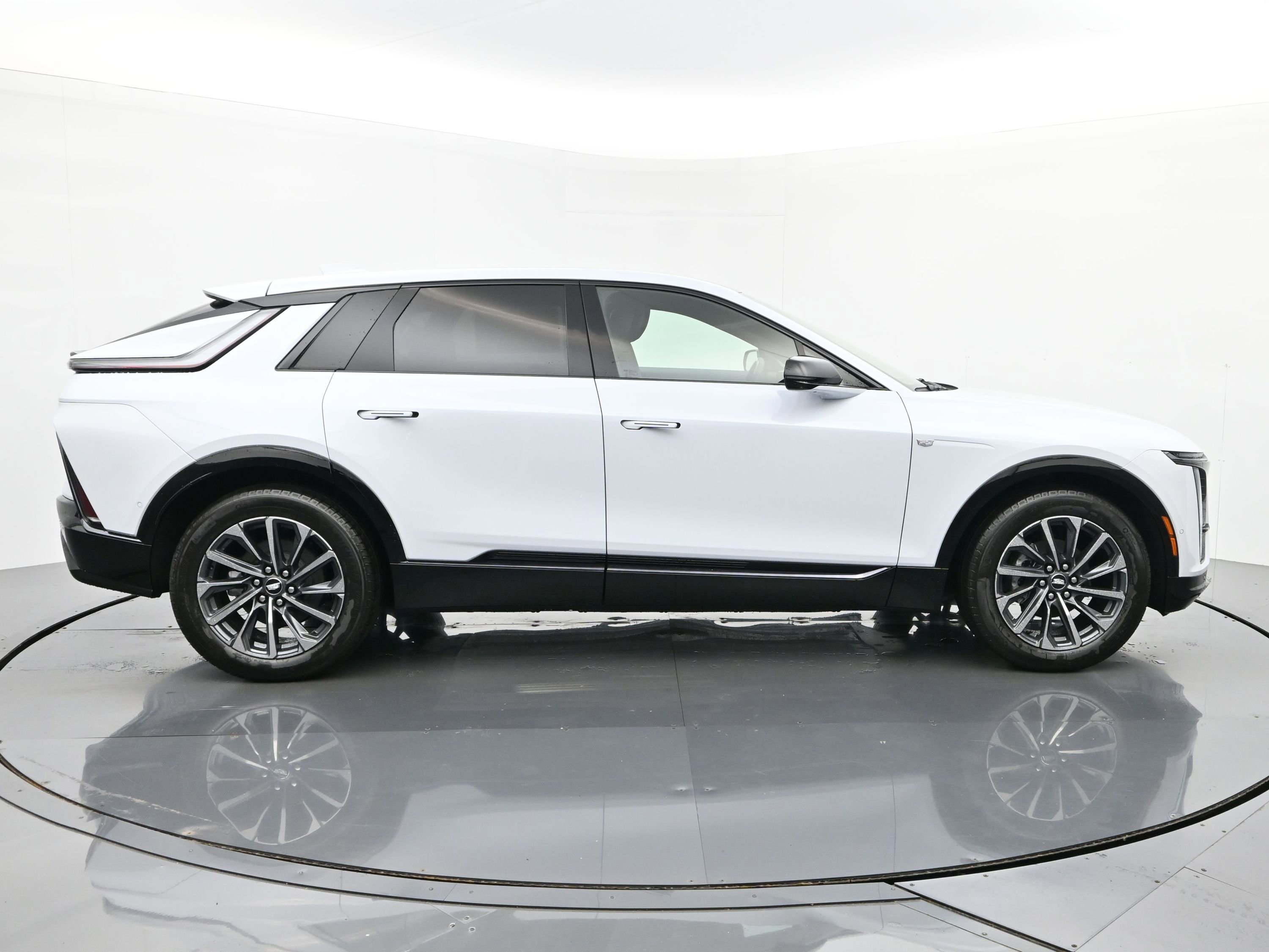 New 2026 Cadillac Lyriq Sport image 6