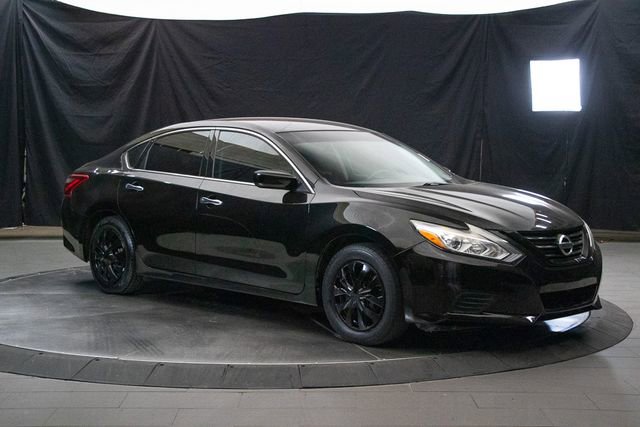 Used 2017 Nissan Altima 2.5 S w/ Power Driver Seat Package image 2