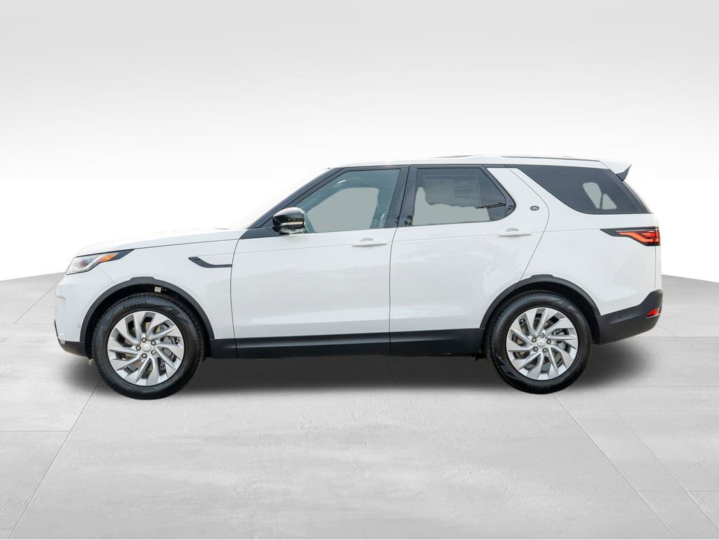 New 2025 Land Rover Discovery S image 7