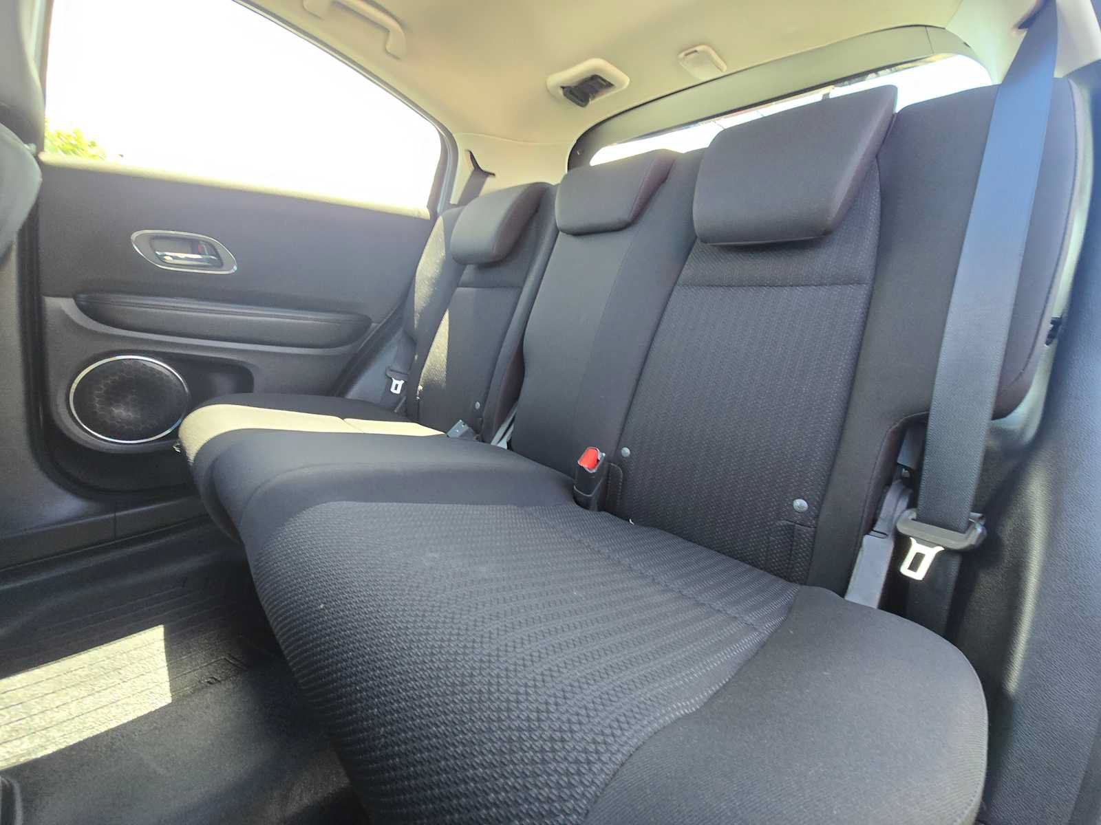 Used 2018 Honda HR-V EX image 17