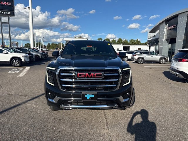 New 2026 GMC Yukon XL Elevation image 2