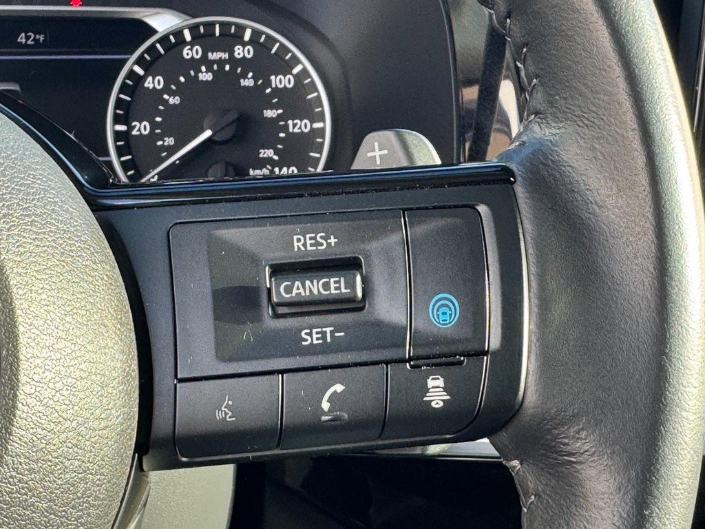 Used 2022 Nissan Pathfinder SV w/ SV Premium Package image 20