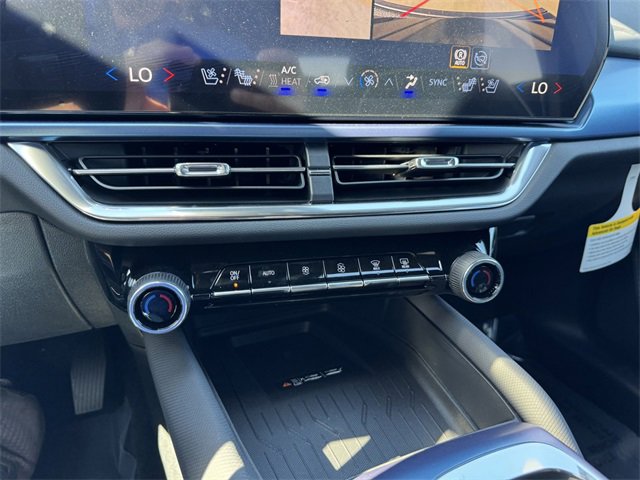 New 2026 Chevrolet Equinox EV LT image 16