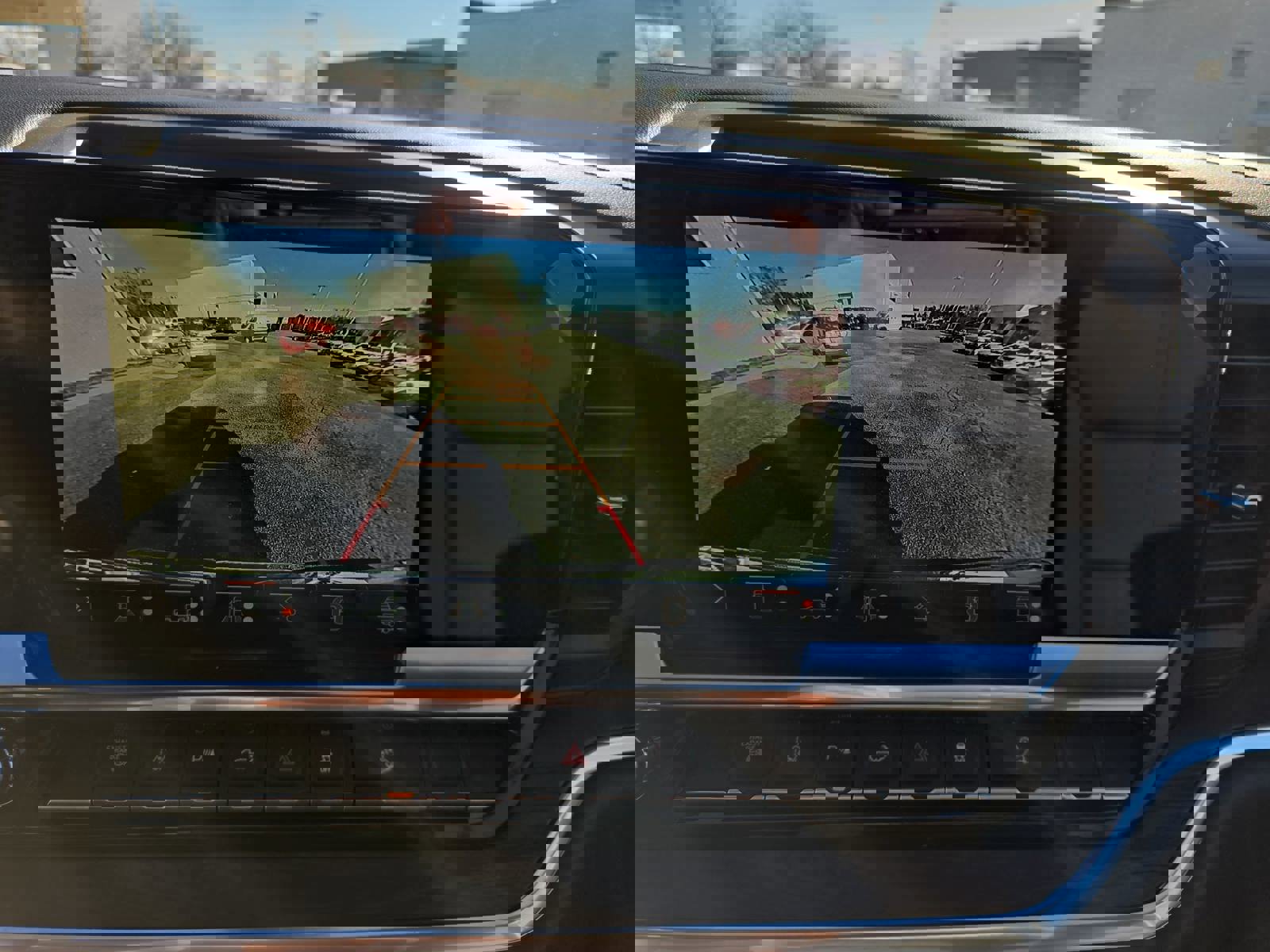 New 2026 GMC Sierra 3500 SLT w/ SLT Convenience Package image 26