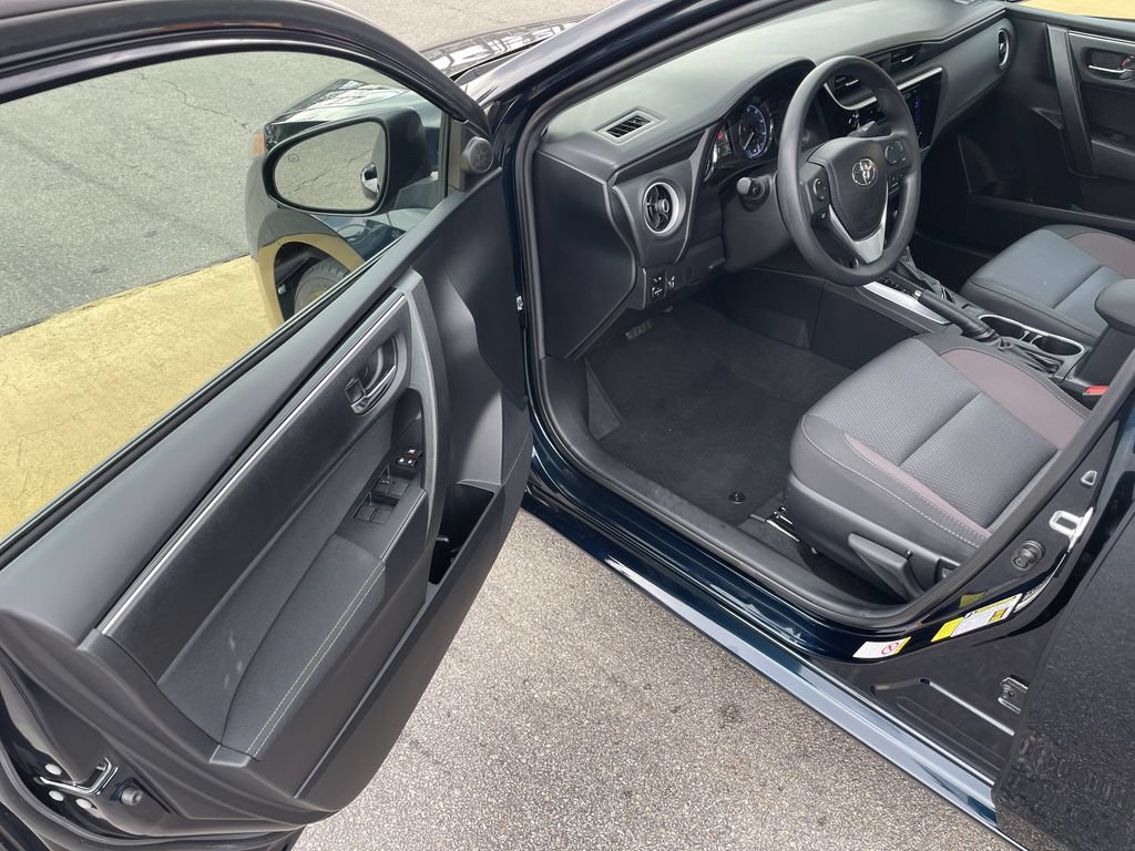 Certified 2018 Toyota Corolla LE FWD image 14