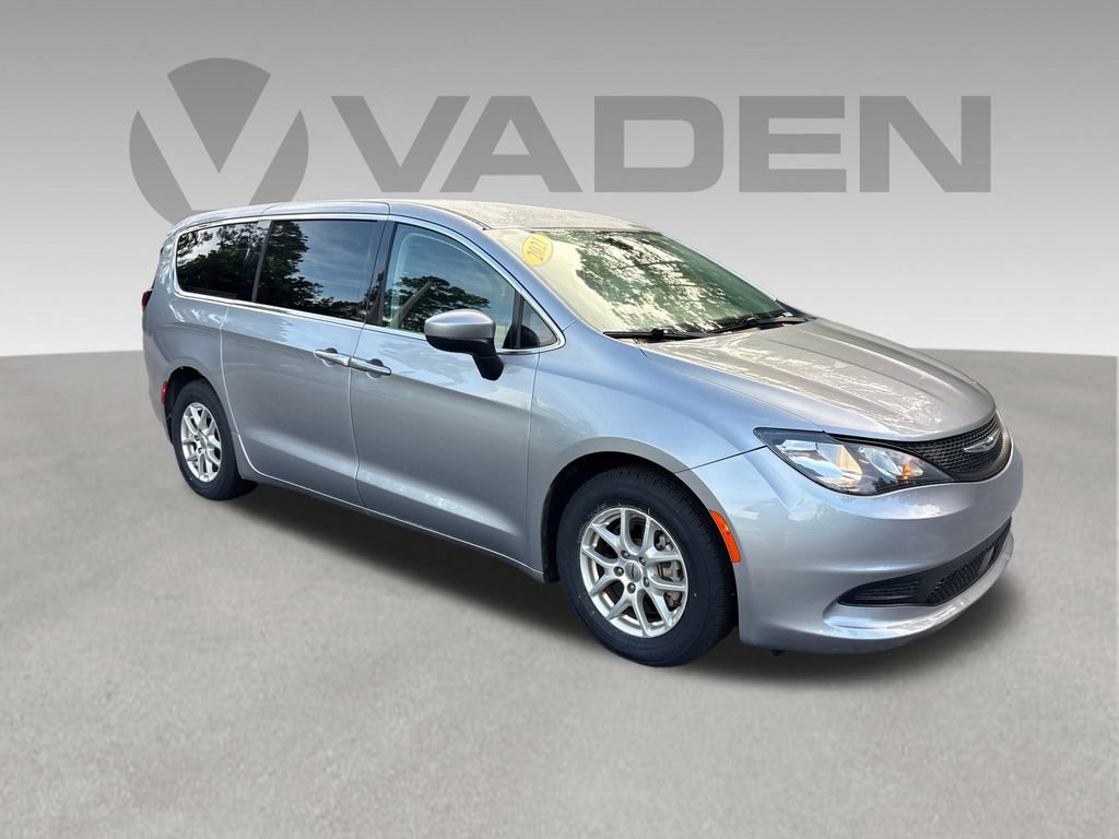 Used 2021 Chrysler Voyager LX FWD image 32