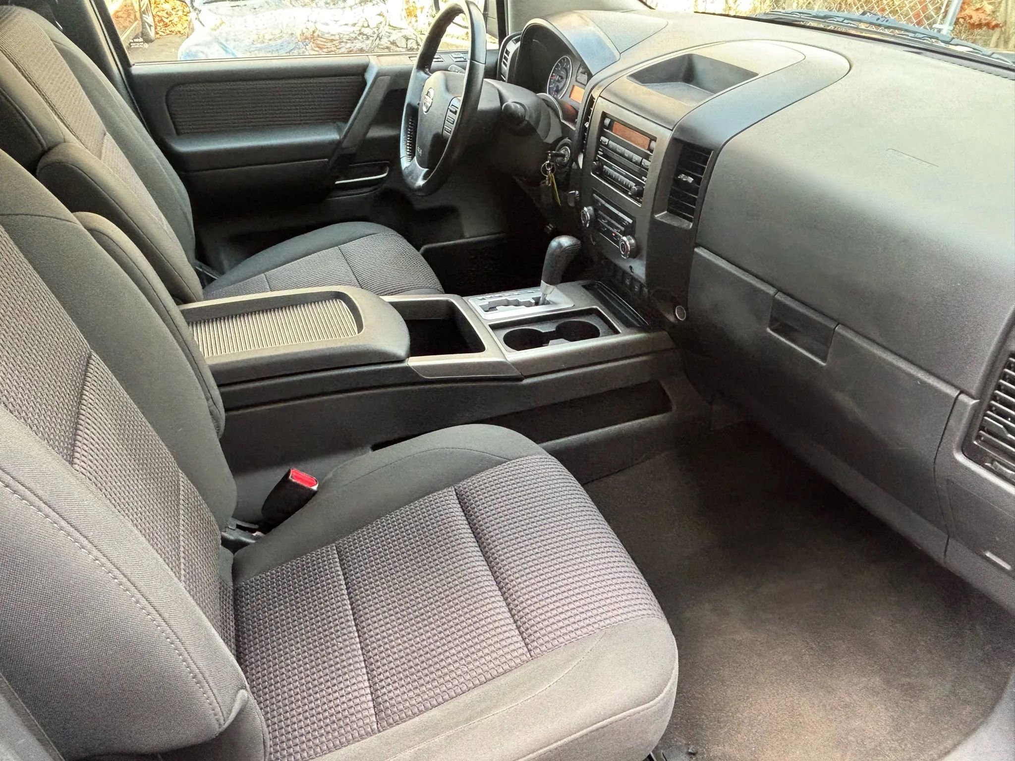 Used 2011 Nissan Titan SV w/ SV Value Truck Pkg image 18