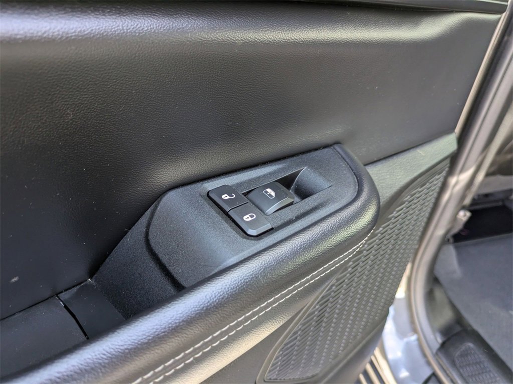Used 2024 Jeep Grand Cherokee L Laredo image 28