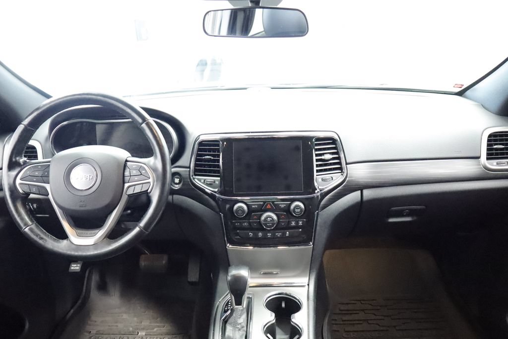Certified 2021 Jeep Grand Cherokee Laredo X AWD/4WD image 17