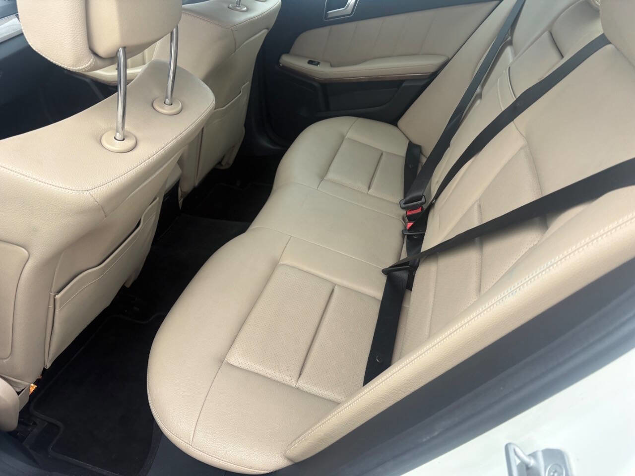 Used 2012 Mercedes-Benz E 350 Sedan w/ Lane Tracking Pkg image 20