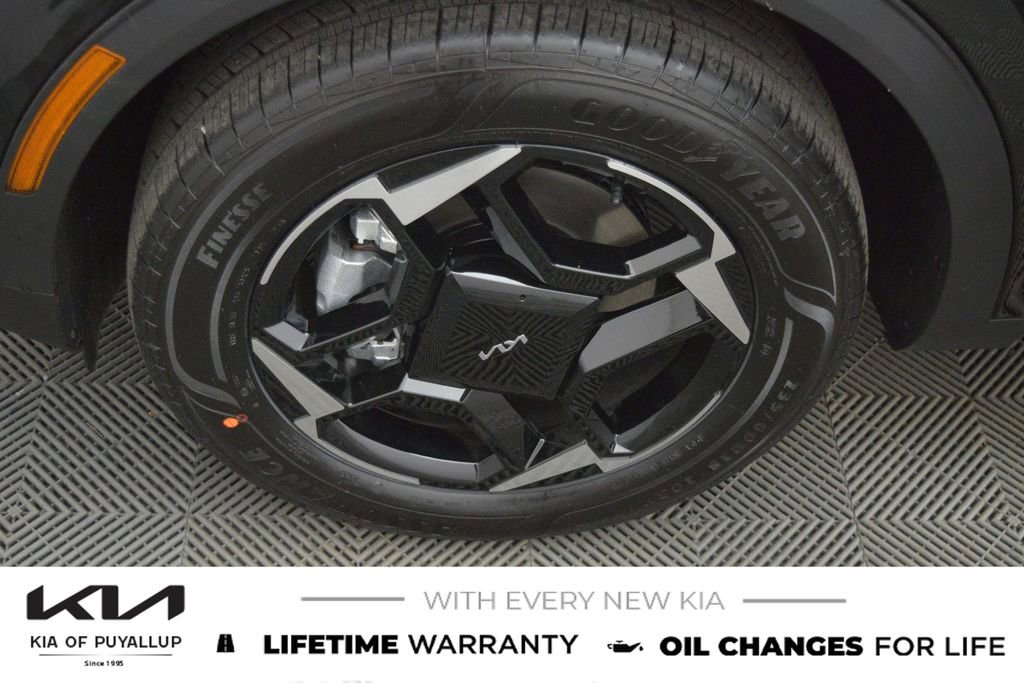 New 2026 Kia Sportage EX image 21