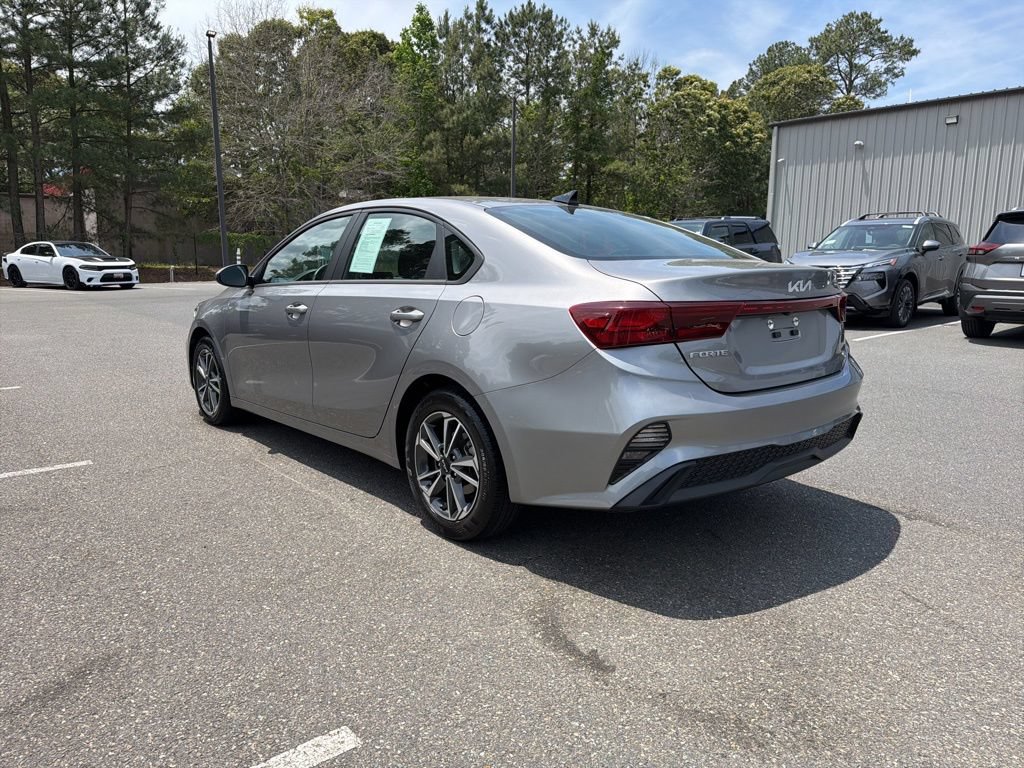 Used 2023 Kia Forte LXS FWD image 7