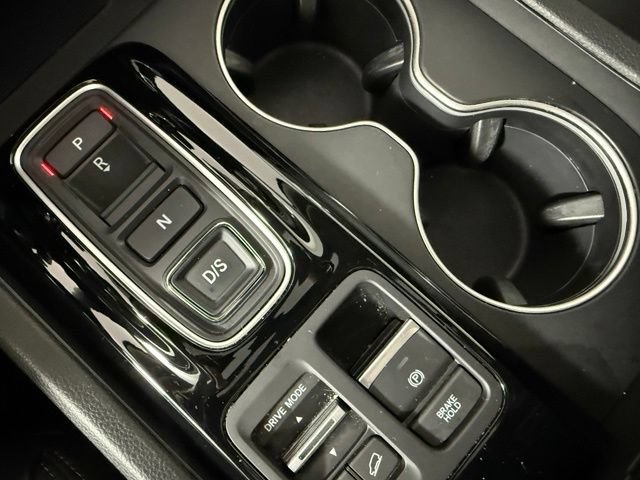 Used 2025 Honda Pilot Touring image 23