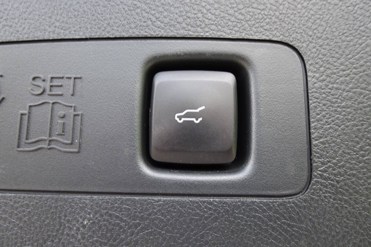 Used 2020 Lincoln Corsair AWD w/ Equipment Group 101A image 10