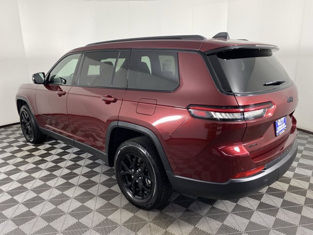 Used 2025 Jeep Grand Cherokee L Altitude AWD/4WD image 10