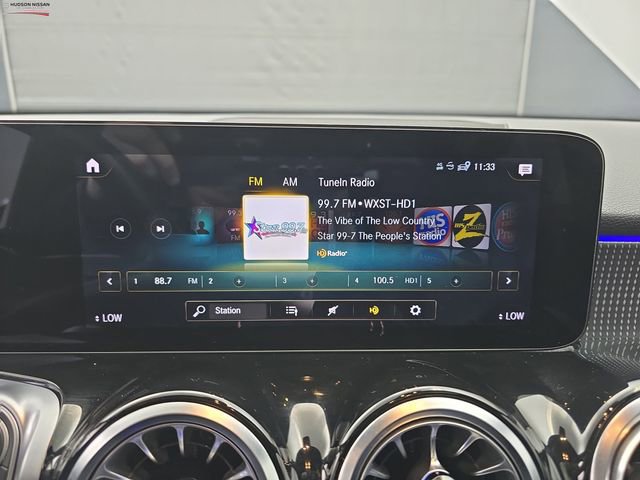 Used 2022 Mercedes-Benz GLB 250 4MATIC image 32