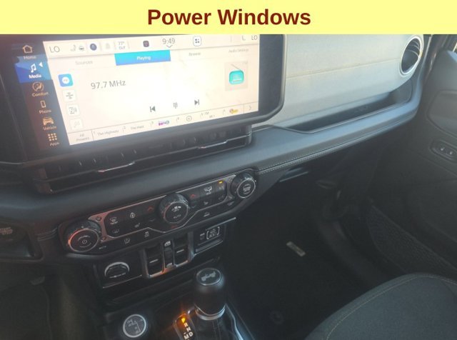 Used 2026 Jeep Wrangler Unlimited Sahara AWD/4WD image 13